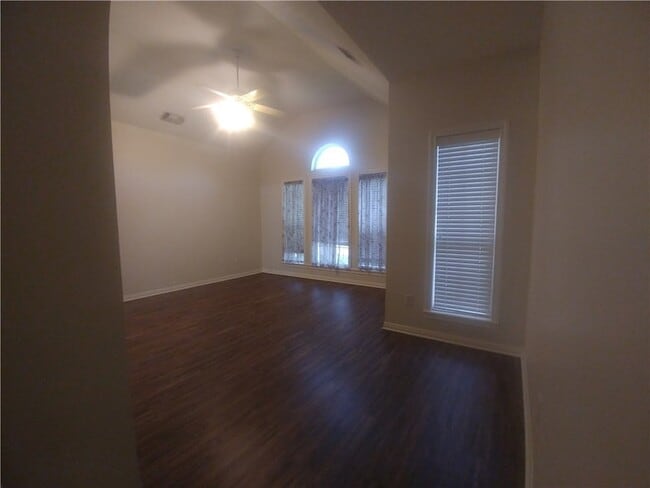 Building Photo - 1802 White Stone Dr