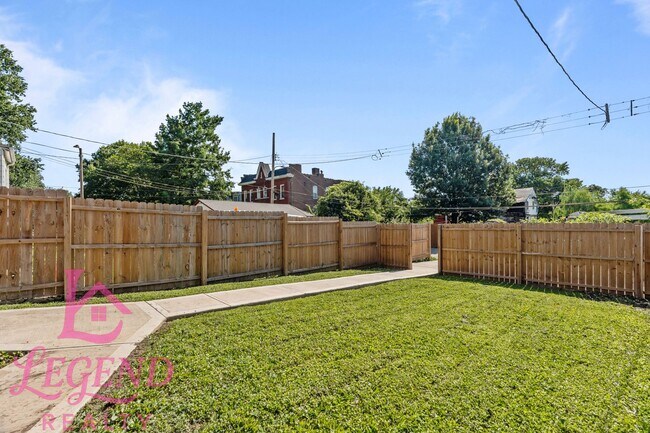 Building Photo - 4138 Iowa Ave