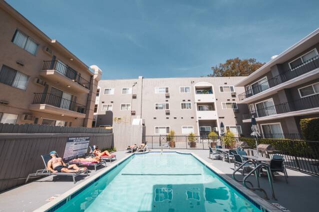 Building Photo - 411 Kelton Ave