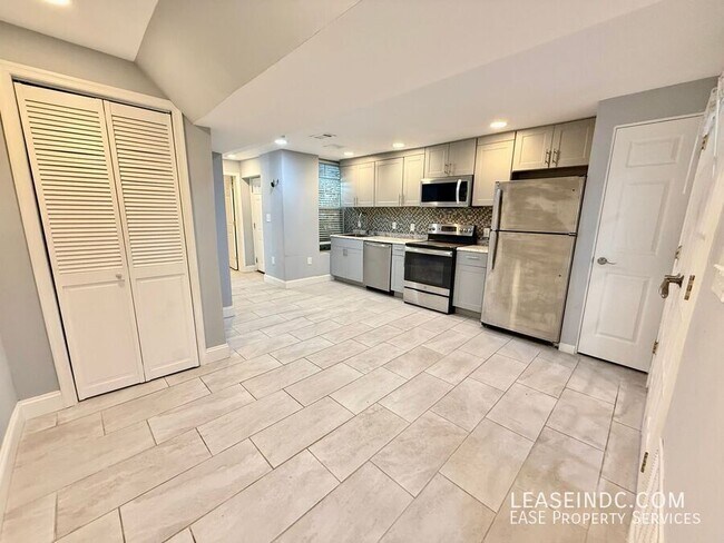 Building Photo - 55 Quincy Pl NW