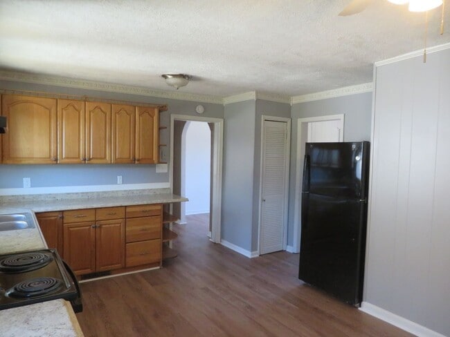 Building Photo - Dinwiddie County