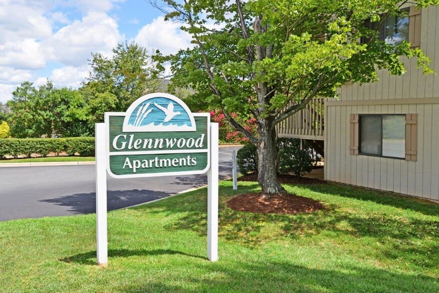 Glennwood Apartments 1528 S Mebane St Burlington NC 27215 Apartment