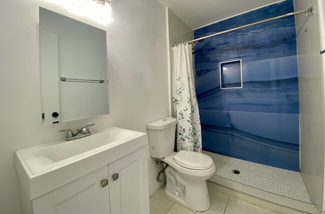 Building Photo - 4104 Inlet Cir