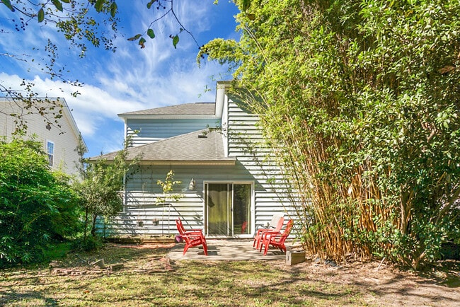 Building Photo - 1519 Thoroughbred Blvd