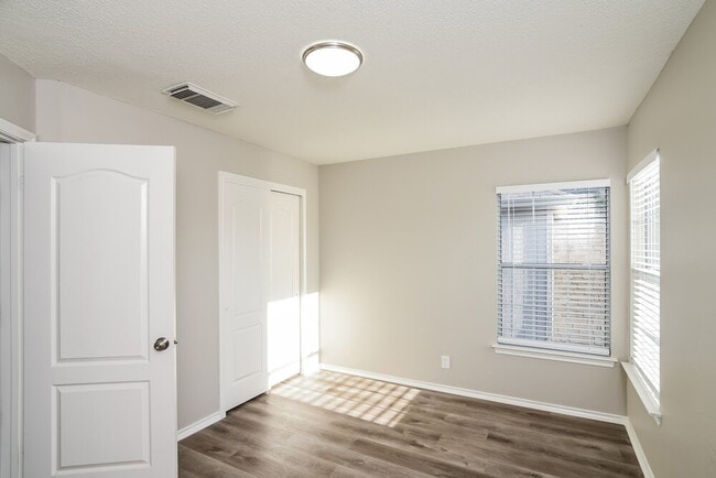 Building Photo - 13319 Partridge Hill