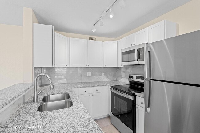 Building Photo - 1870 Agora Cir SE