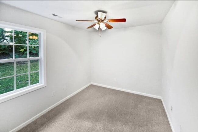 Building Photo - 100 Waterford Dr