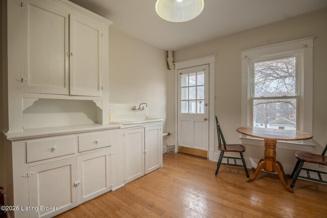 Building Photo - 2905 S 4th St