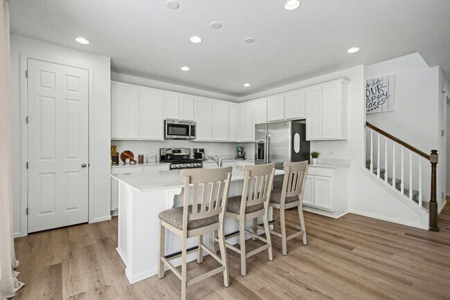 Building Photo - 4230 Satinwood Dr