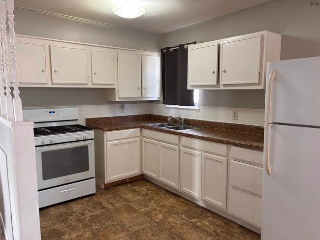 Building Photo - 1407 Harris Ln