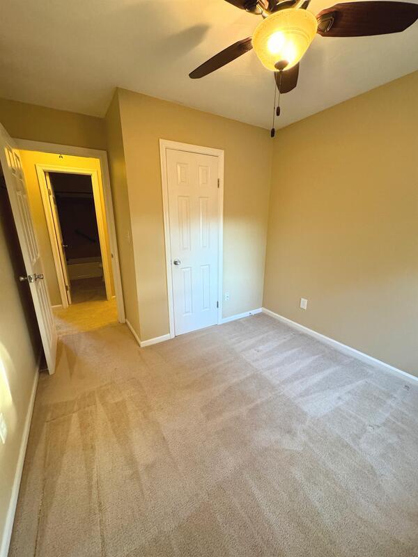 Building Photo - 1363 Battleford Dr