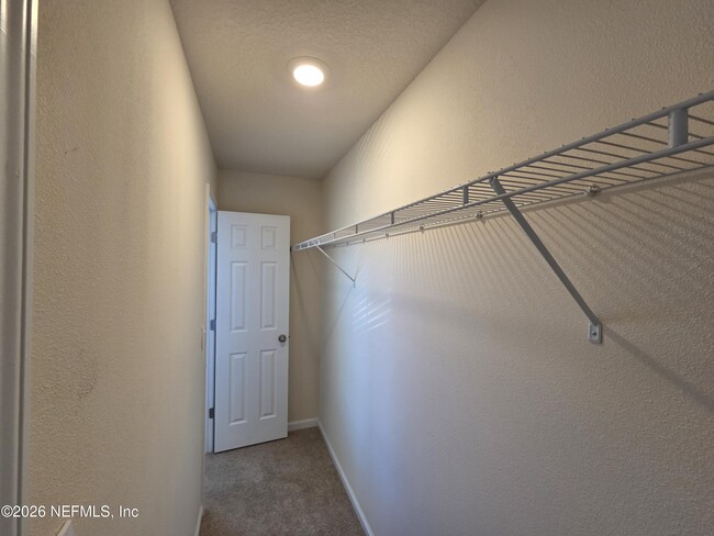 Building Photo - 98 Red House Cir