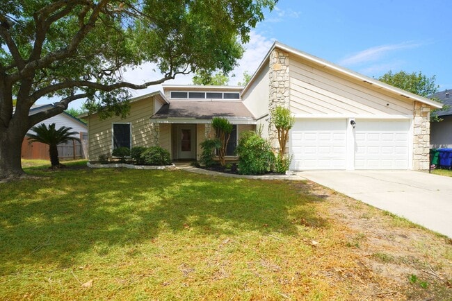 Primary Photo - Gorgeous home available in great neighborhood. Realtor Commission: $500