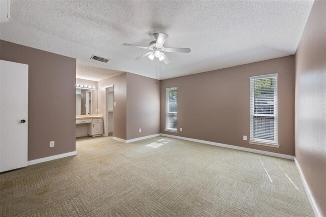Building Photo - 2407 Harrowden Dr