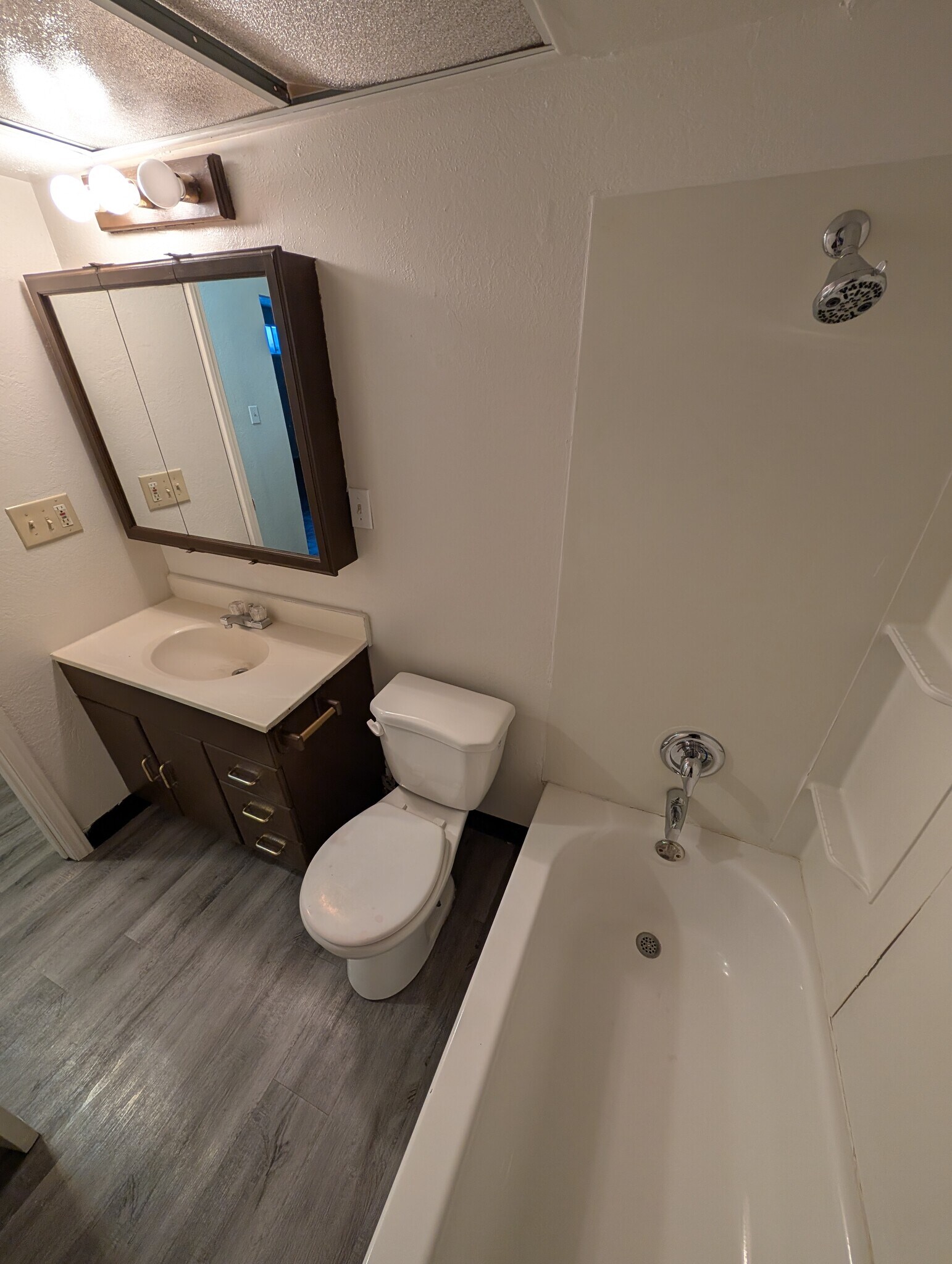 Building Photo - 377 Mattwood Dr
