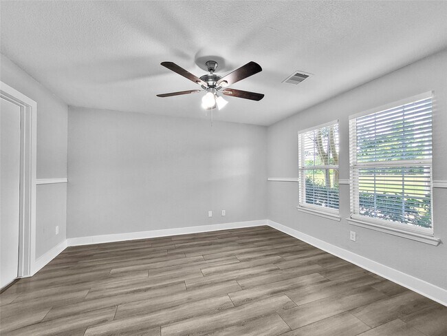 Building Photo - 10711 Cobblecreek Way