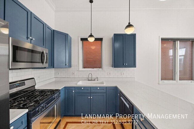 Building Photo - 1755 N Artesian Ave