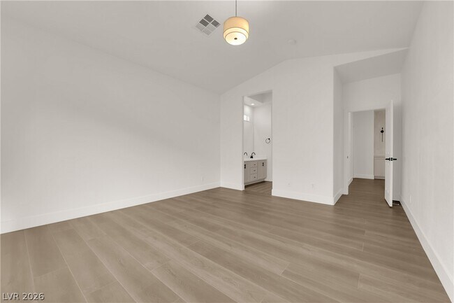 Building Photo - 1529 Tillman Falls Ave