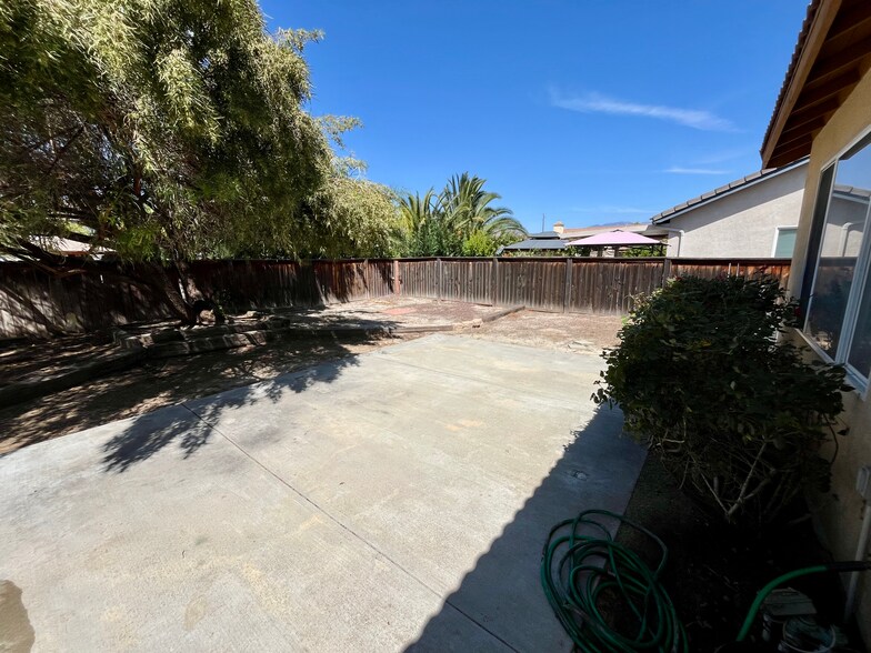 Building Photo - 1559 Park Meadows Dr