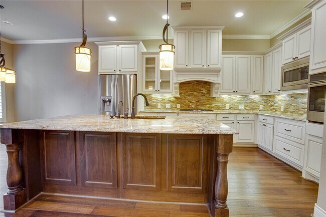 Primary Photo - 14 Jonquil Pl