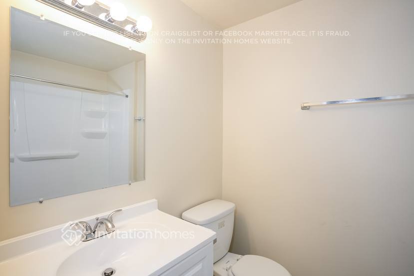 Building Photo - 229 Pheasant Rd