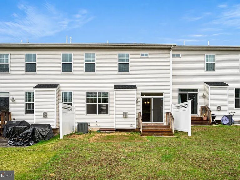 Building Photo - 3413 Bergamont Way