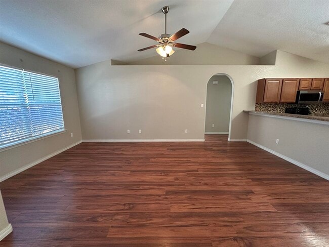 Building Photo - 6854 Sage Brush Ln