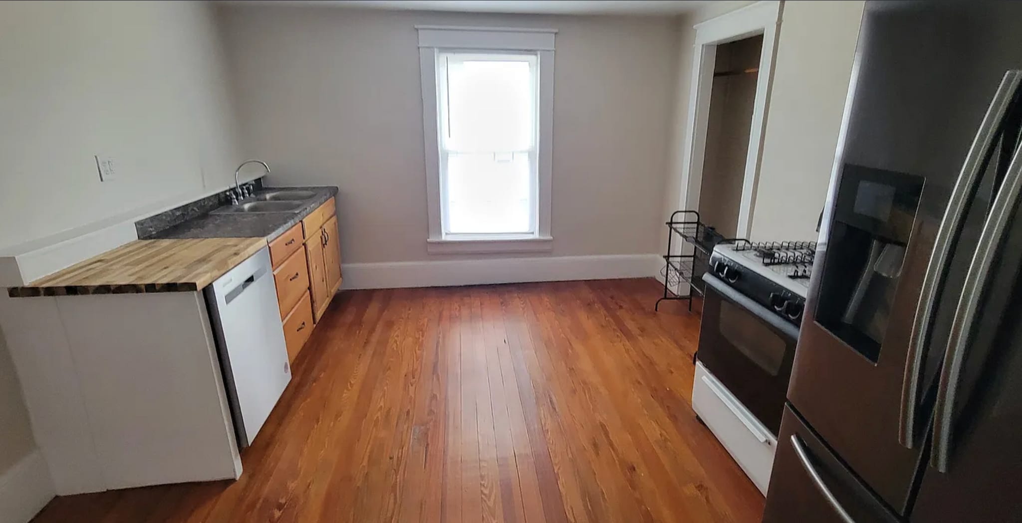 Kitchen - 212 Summit St