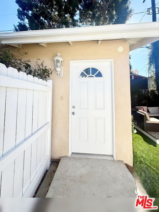 Building Photo - 18002 Collins St