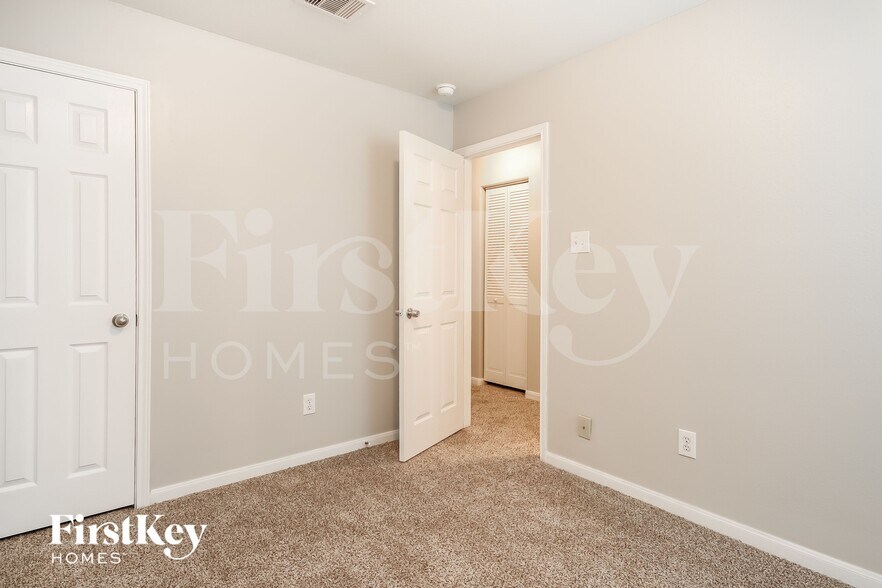 Building Photo - 2621 Marlin Dr