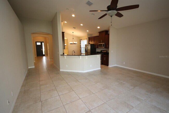 Building Photo - 8827 Sentiero Dr