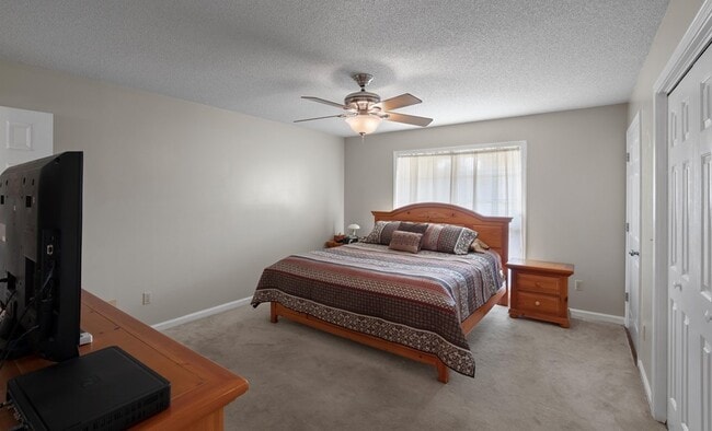 Building Photo - 624 Wimbledon Dr