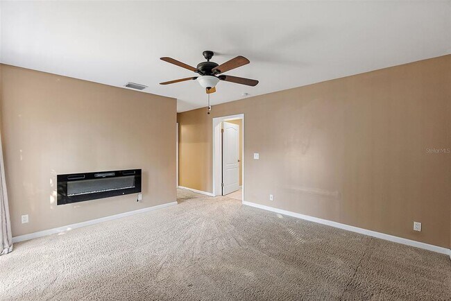 Building Photo - 5080 Oaklawn Ln