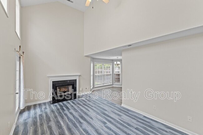 Building Photo - 4224 Lake Woodard Dr