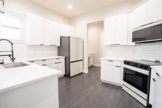 Building Photo - 162 Meadow View Blvd