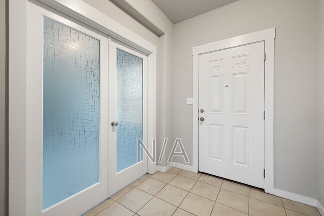 Building Photo - 300 Ancellotta Wy
