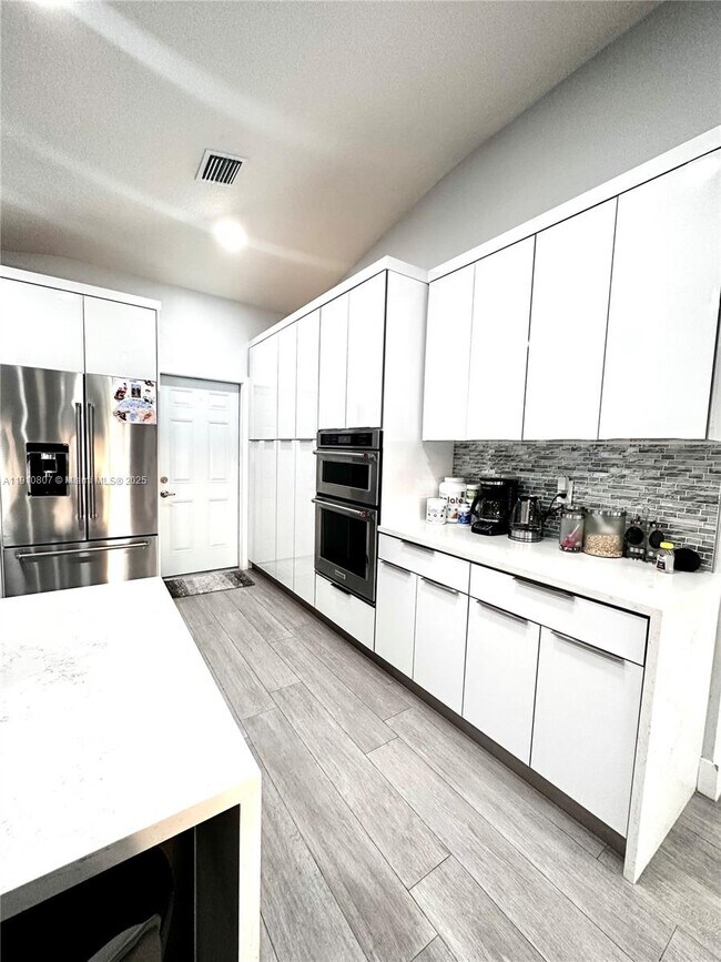 Building Photo - 3501 SW 142nd Ave