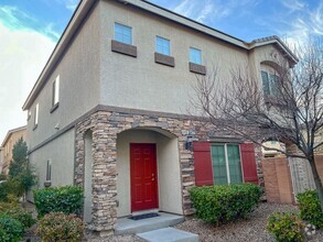 Building Photo - Charming 4 Bedroom Home with Loft