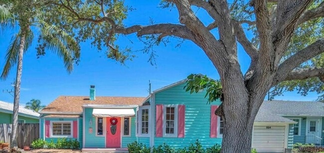 Building Photo - 528 N Palmway