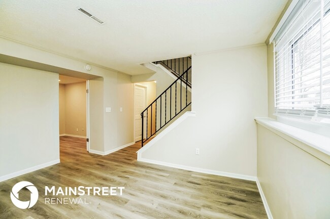 Building Photo - 2684 Glenbriar St