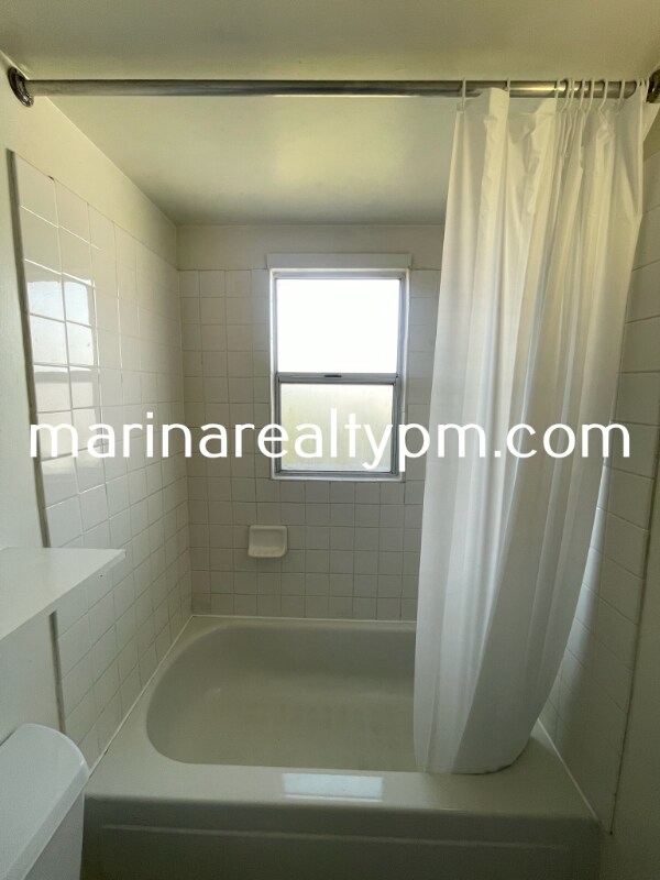 Building Photo - 1716 Marin St