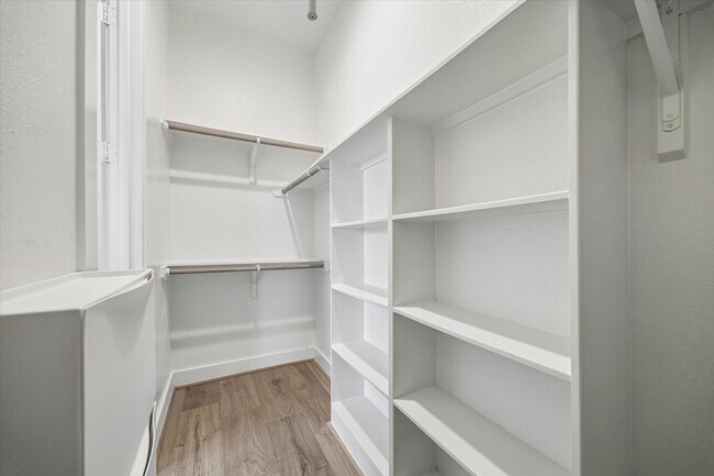 Building Photo - 5209 Allen St