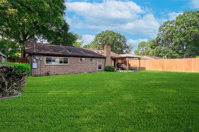 Building Photo - 8514 Rowan Ln