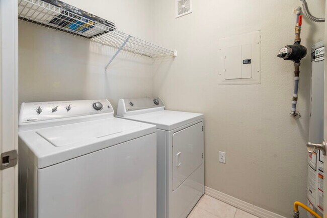 Building Photo - 10176 Park Meadows Dr
