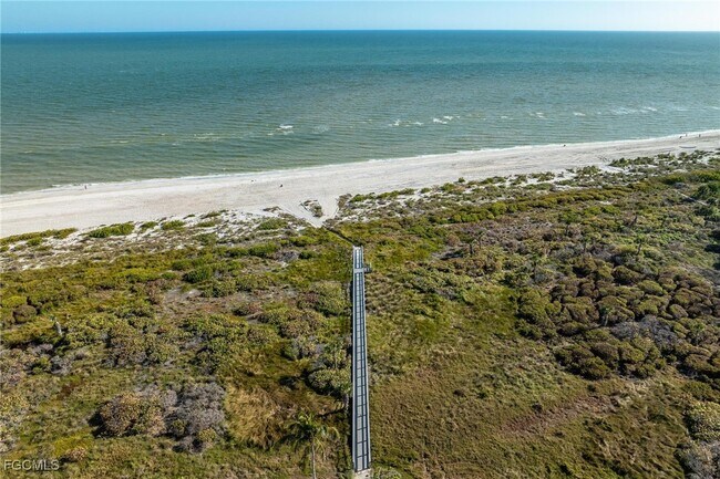 Building Photo - 424 Lagoon Dr