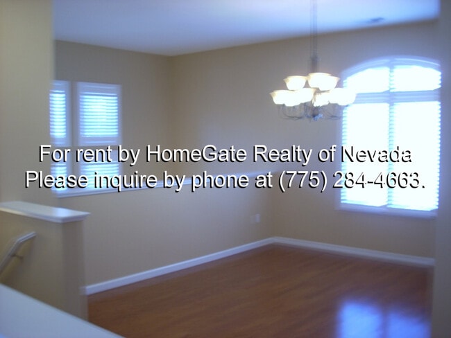 Building Photo - Beautiful Fleur de Lis townhome, Gated Community!