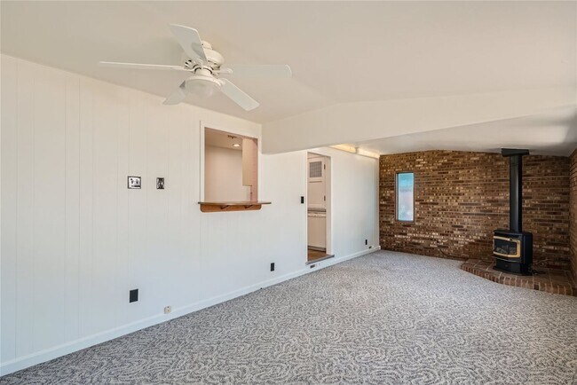 Building Photo - Beautiful 3-Bedroom Home in Denver – Avail...