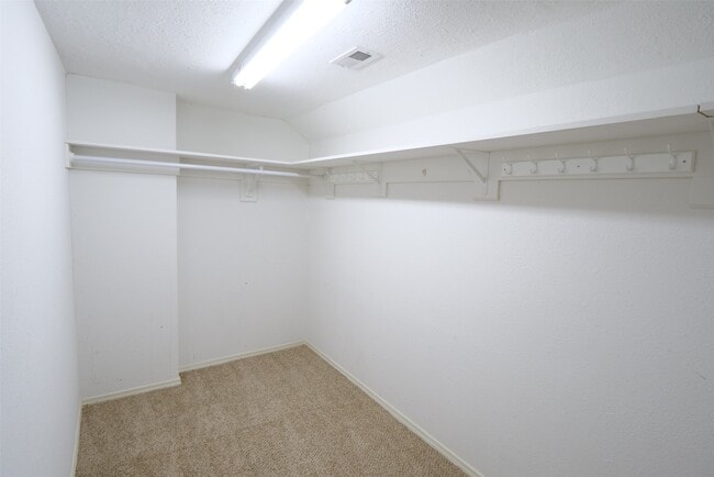 Building Photo - 22719 Sierra Lake Ct