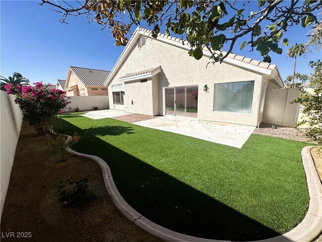 Building Photo - 312 Modesto St