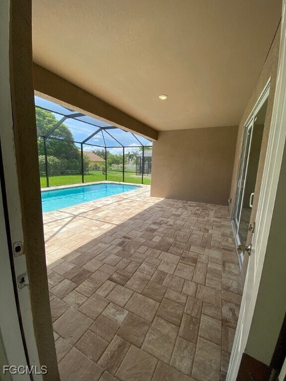 Building Photo - 3423 SW 6th Pl